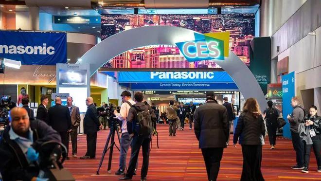 屏：解锁那些让人直呼 “哇塞” 的新奇科技！冰球突破技巧CES 2025 被 AI 霸(图13)