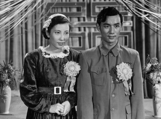 ！终年93岁《红楼梦》中扮演刘姥姥冰球突破“最美女特务”叶琳琅去世(图9)