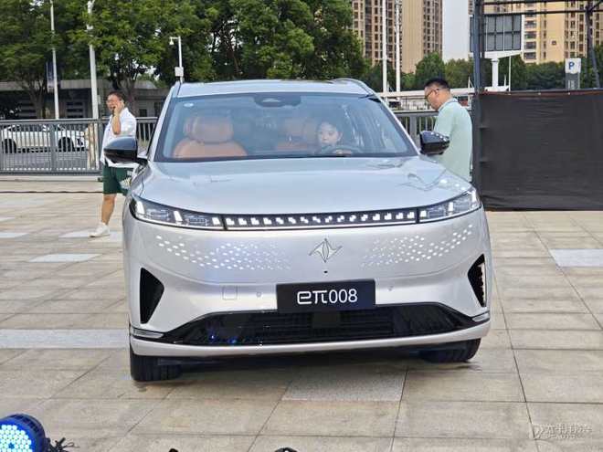 起 新款东风奕派eπ008上市冰球突破技巧限时售1736万元(图19)