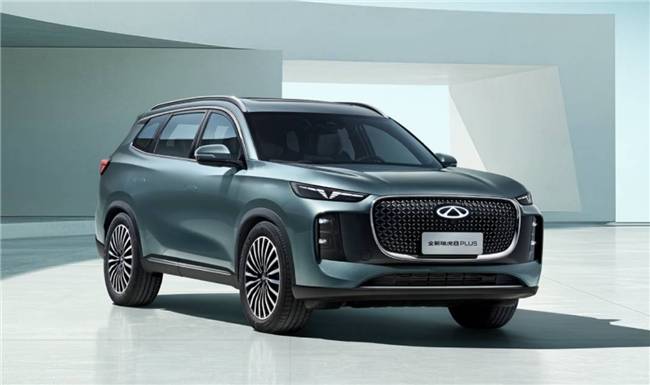 瑞虎8 PLUS让浪漫时刻随行！冰球突破通勤、兜风、约会全适配(图2)