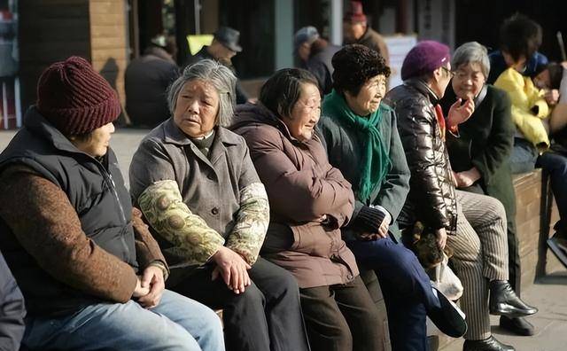 1041万23年1110万去年死亡多少？冰球突破平台中国将迎人口死亡高峰！22年(图11)